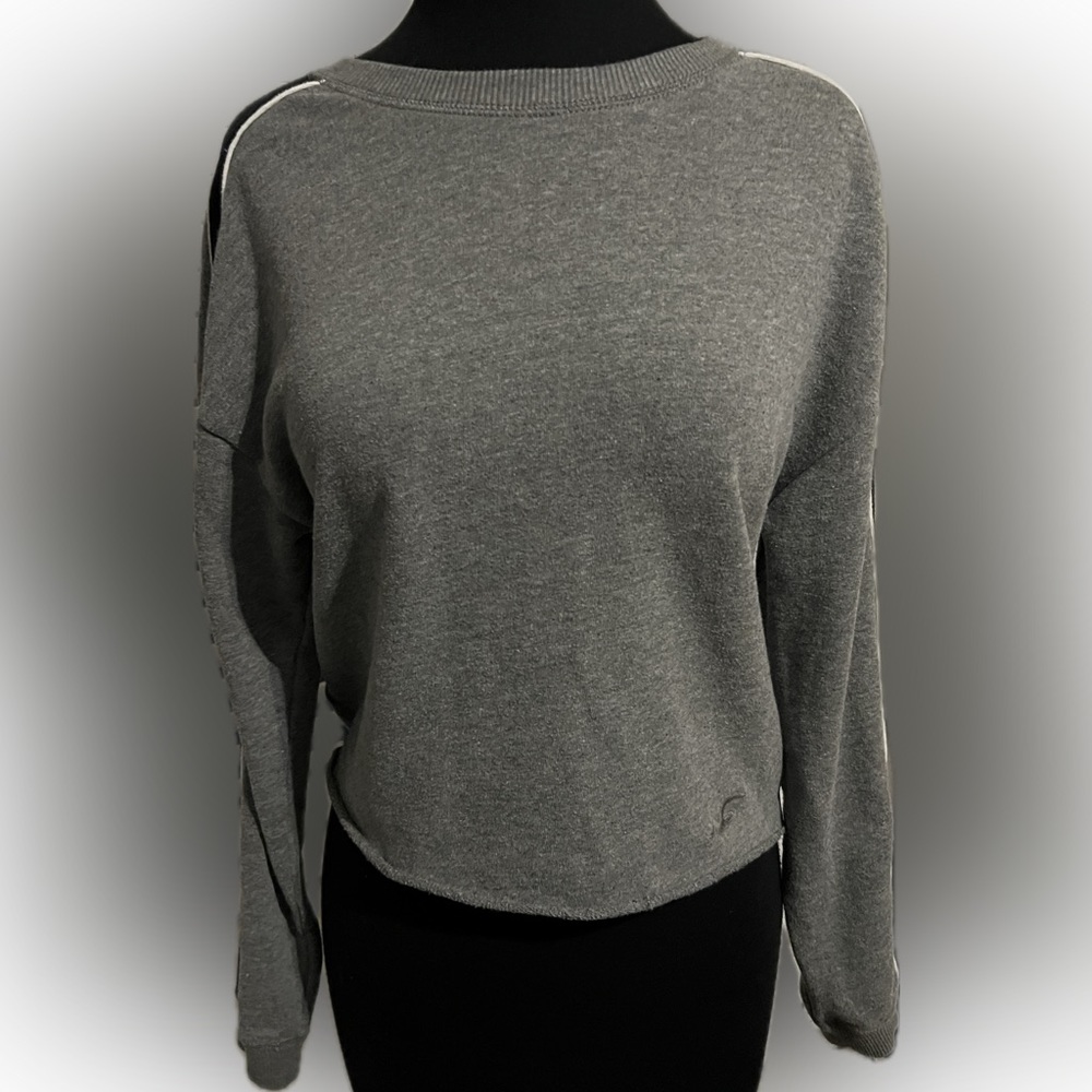 HOLLISTER LIKE NEW WOMEN’S CREWNECK CROPPED SWEATSHIRT IN GRAY SZ X-SMALL